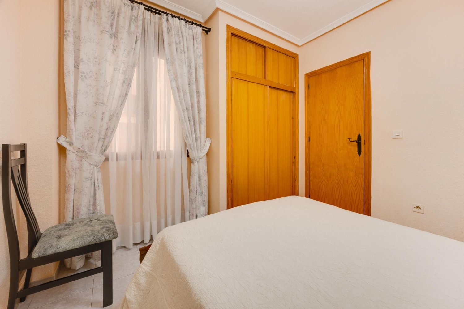 Apartament w Torrevieja, Alicante, Hiszpania 65 mkw. nr 197336