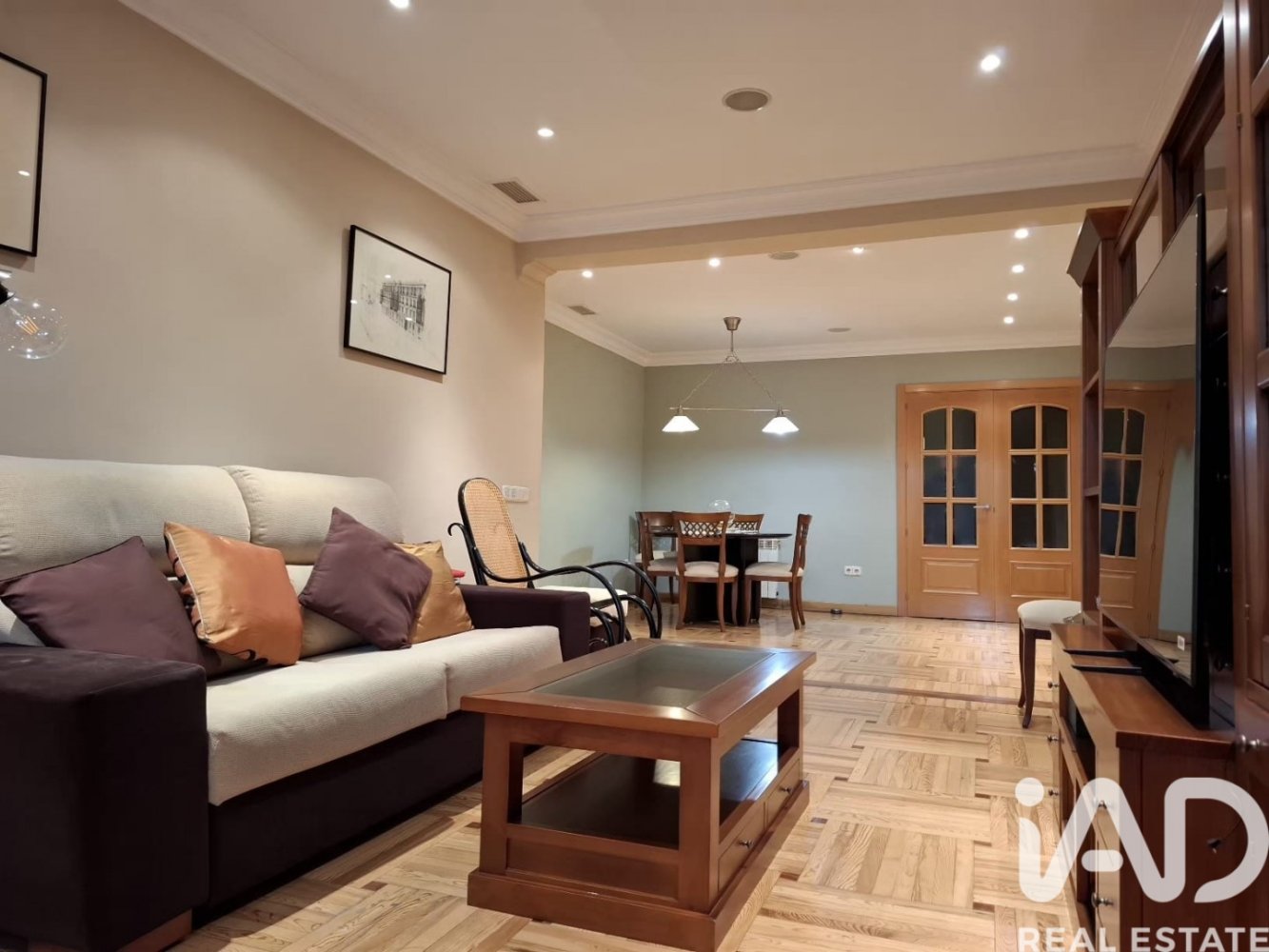 Apartment in Madrid, Spain 2 bedrooms, 104 sq.m. No. 198622