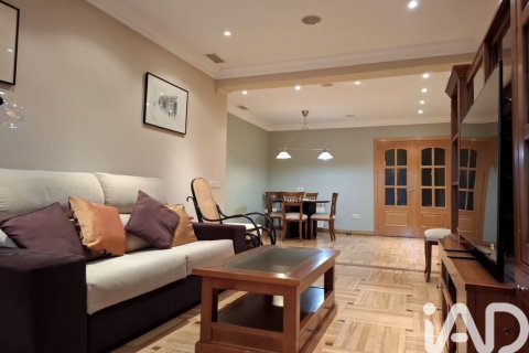 Apartment in Madrid, Spain 2 bedrooms, 104 sq.m. No. 198622