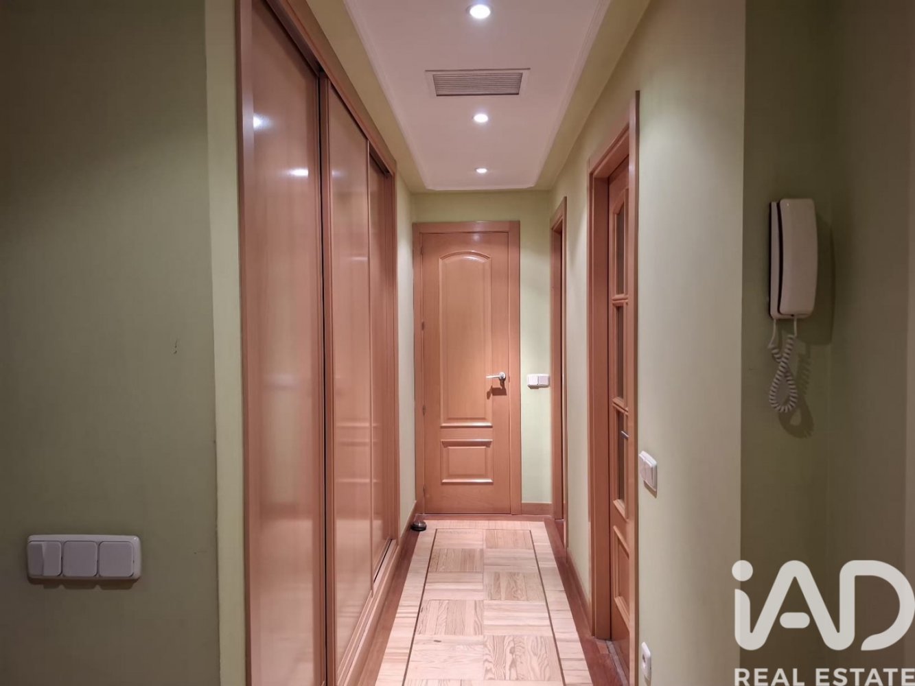 Apartment in Madrid, Spain 2 bedrooms, 104 sq.m. No. 198622