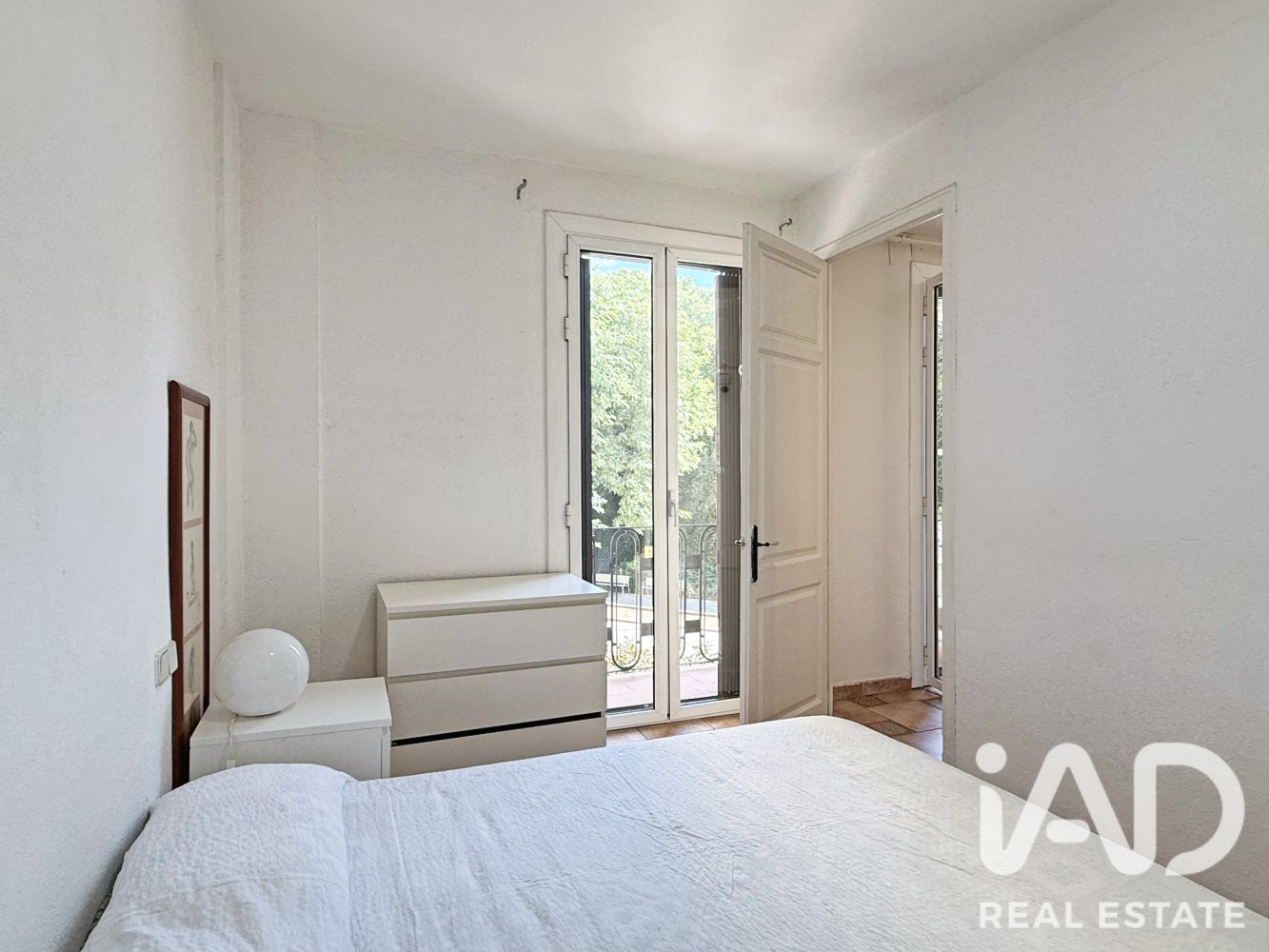 Wohnung in Barcelona, Spanien 3 Schlafzimmer, 59 m2 Nr. 198707
