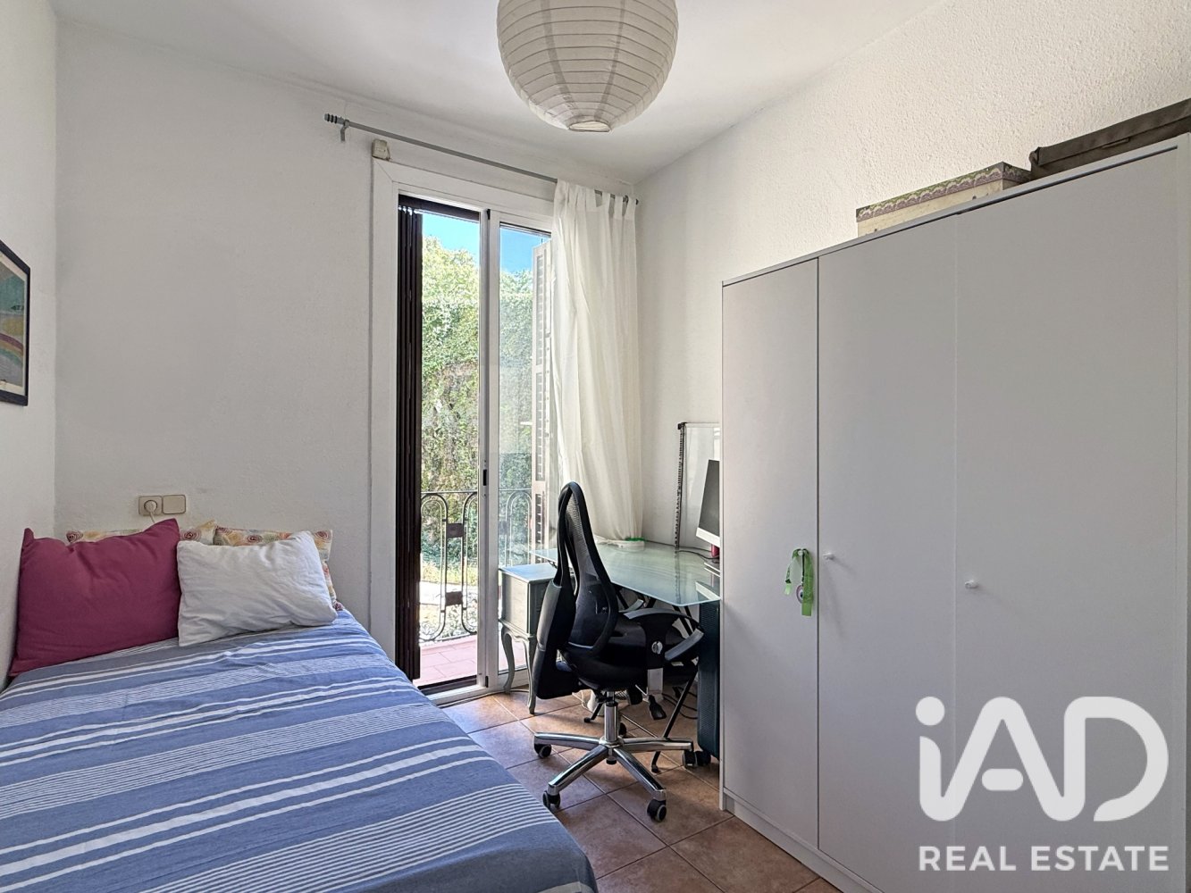 Wohnung in Barcelona, Spanien 3 Schlafzimmer, 59 m2 Nr. 198707