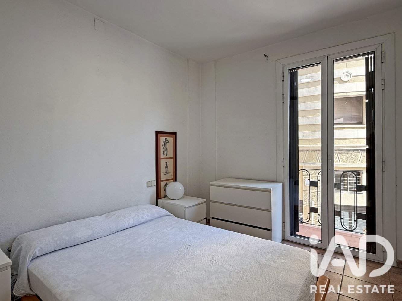 Wohnung in Barcelona, Spanien 3 Schlafzimmer, 59 m2 Nr. 198707