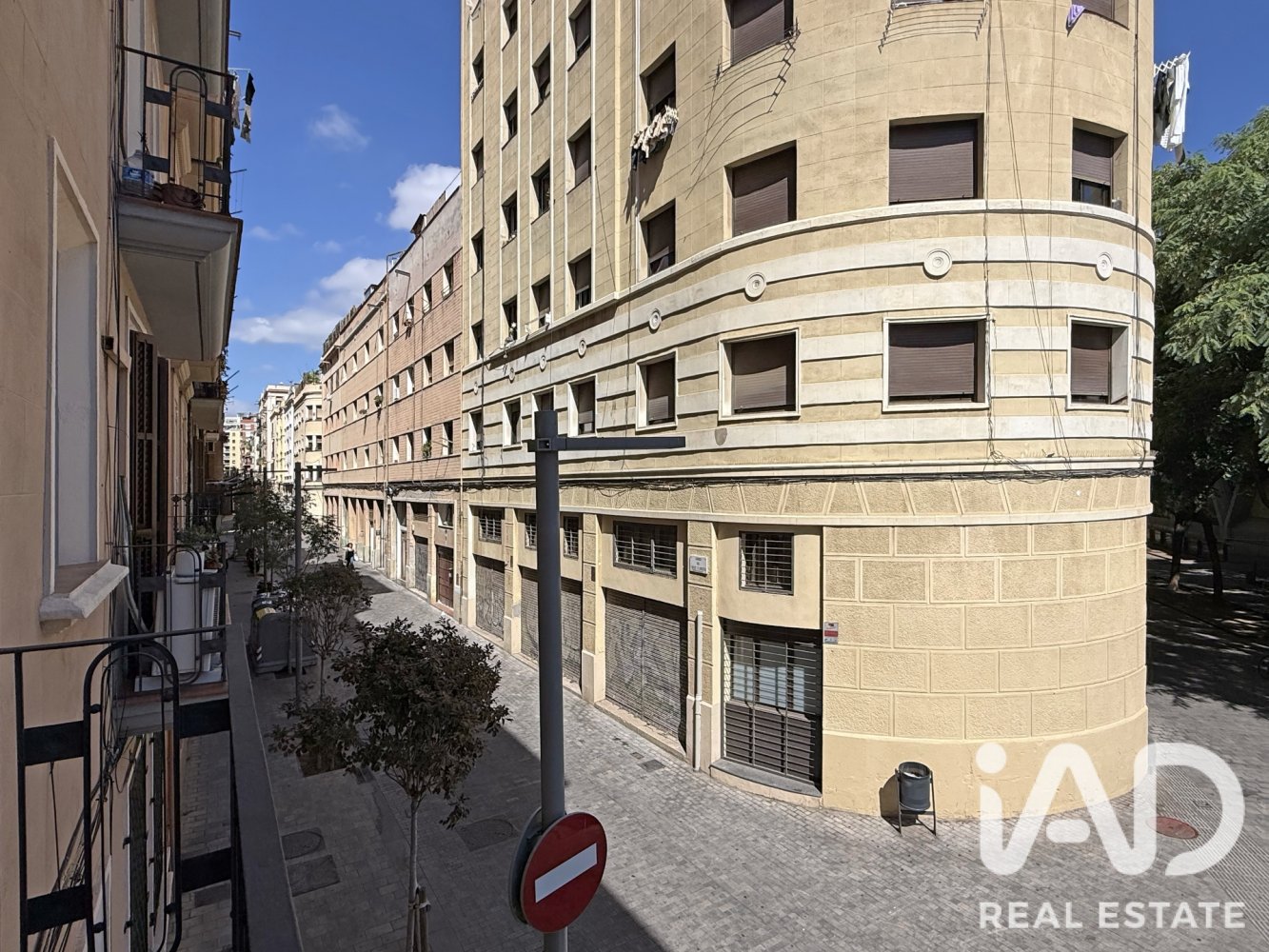 Wohnung in Barcelona, Spanien 3 Schlafzimmer, 59 m2 Nr. 198707