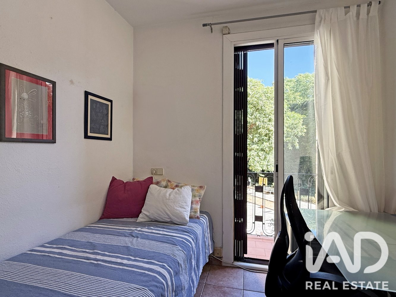 Wohnung in Barcelona, Spanien 3 Schlafzimmer, 59 m2 Nr. 198707