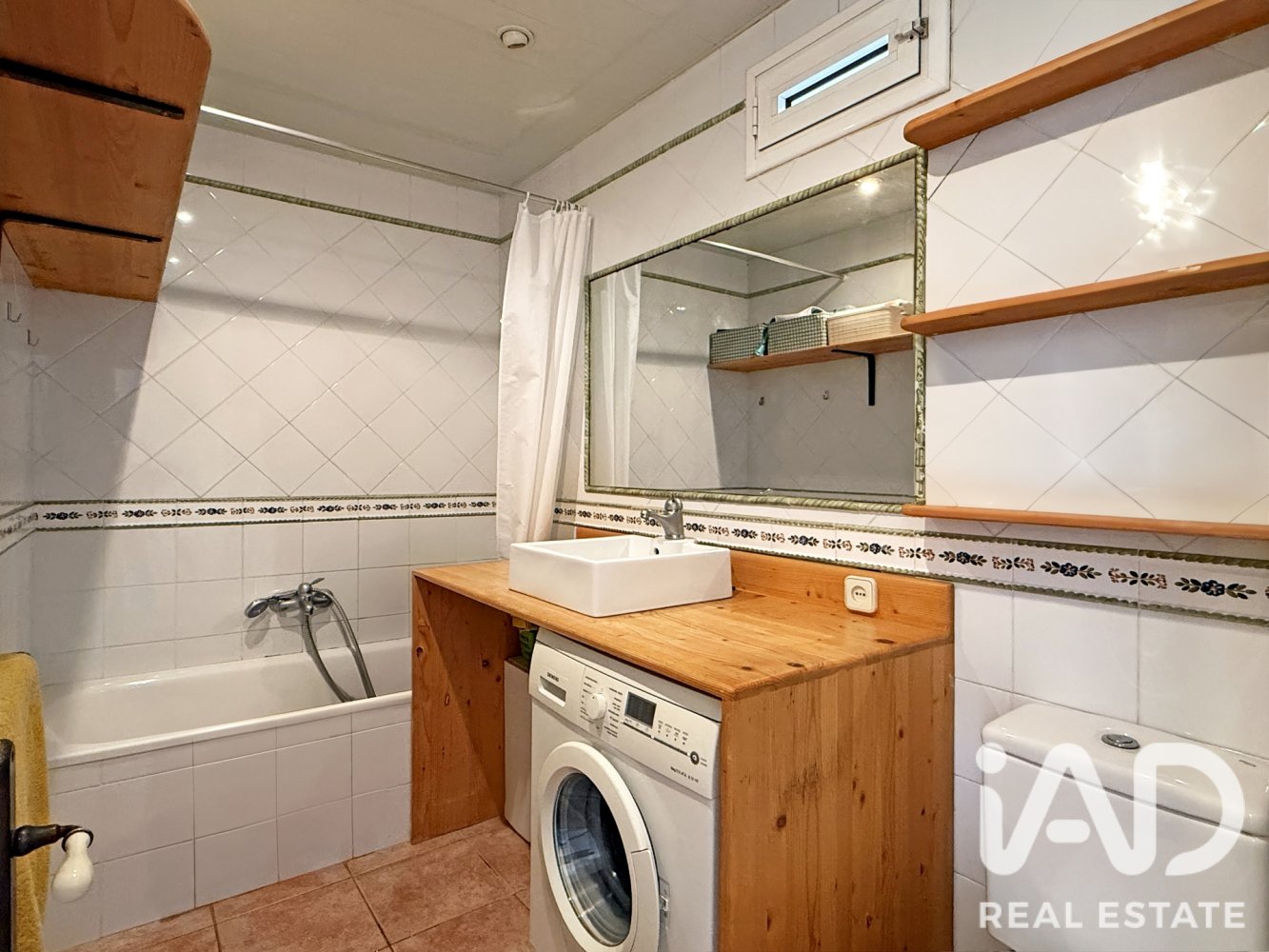 Wohnung in Barcelona, Spanien 3 Schlafzimmer, 59 m2 Nr. 198707