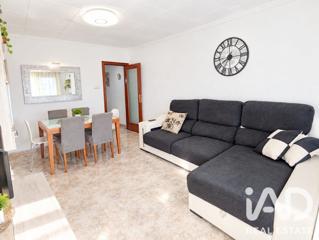 Apartment in Mollet Del Valles, Barcelona, Spain 3 bedrooms, 70 sq.m. No. 199618