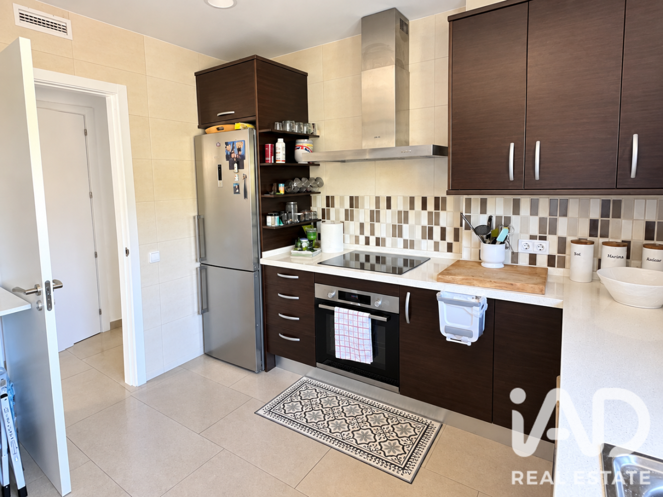 House in Cunit, Tarragona, Spain 4 bedrooms, 231 sq.m. No. 197735