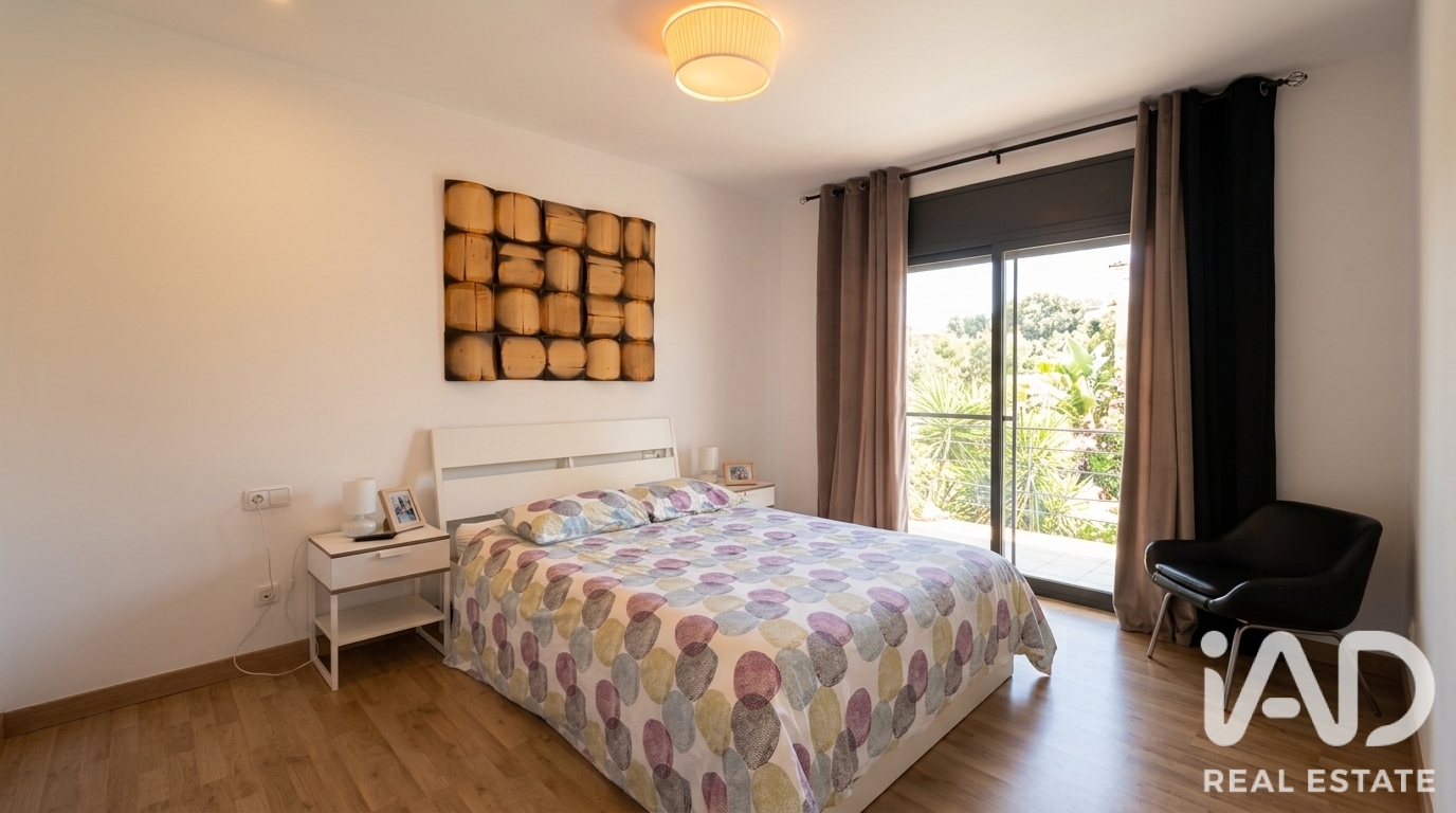 House in Cunit, Tarragona, Spain 4 bedrooms, 231 sq.m. No. 197735