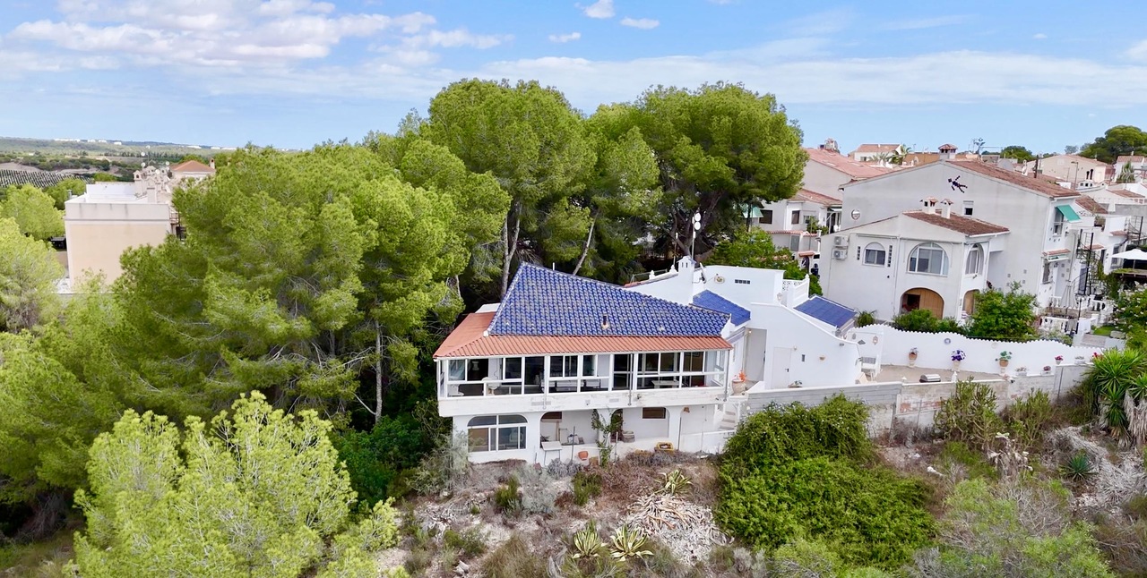 Villa a Pinar De Campoverde, Alicante, Spagna 3 camere da letto, 217 mq. N° 198309