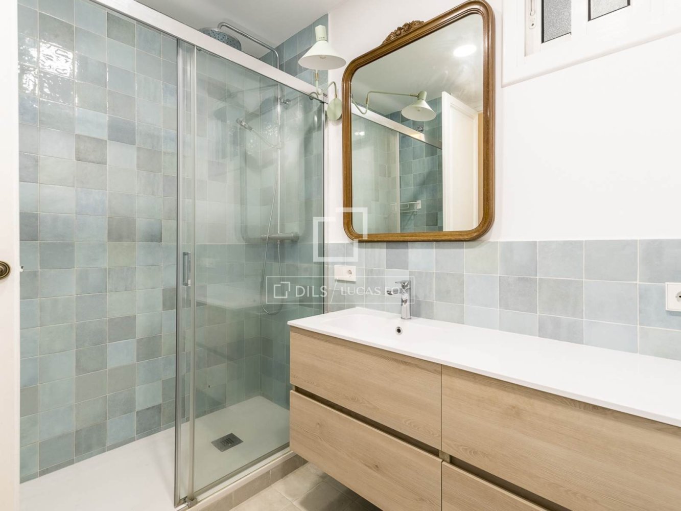 Apartment à Barcelona, Espagne 2 chambres, 78 m2 No. 200013