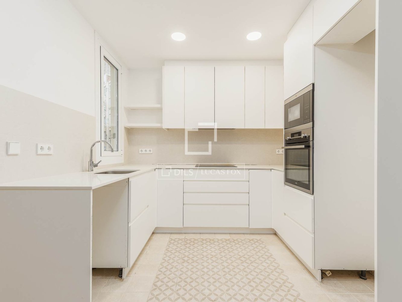 Apartment à Barcelona, Espagne 2 chambres, 78 m2 No. 200013