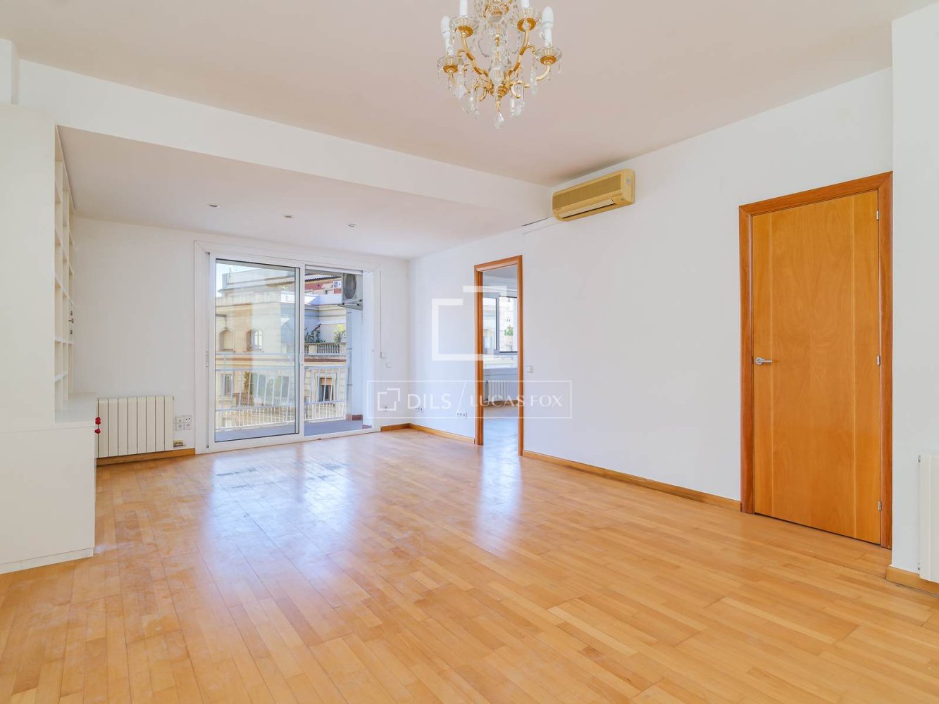 Apartment à Barcelona, Espagne 3 chambres, 115 m2 No. 164633