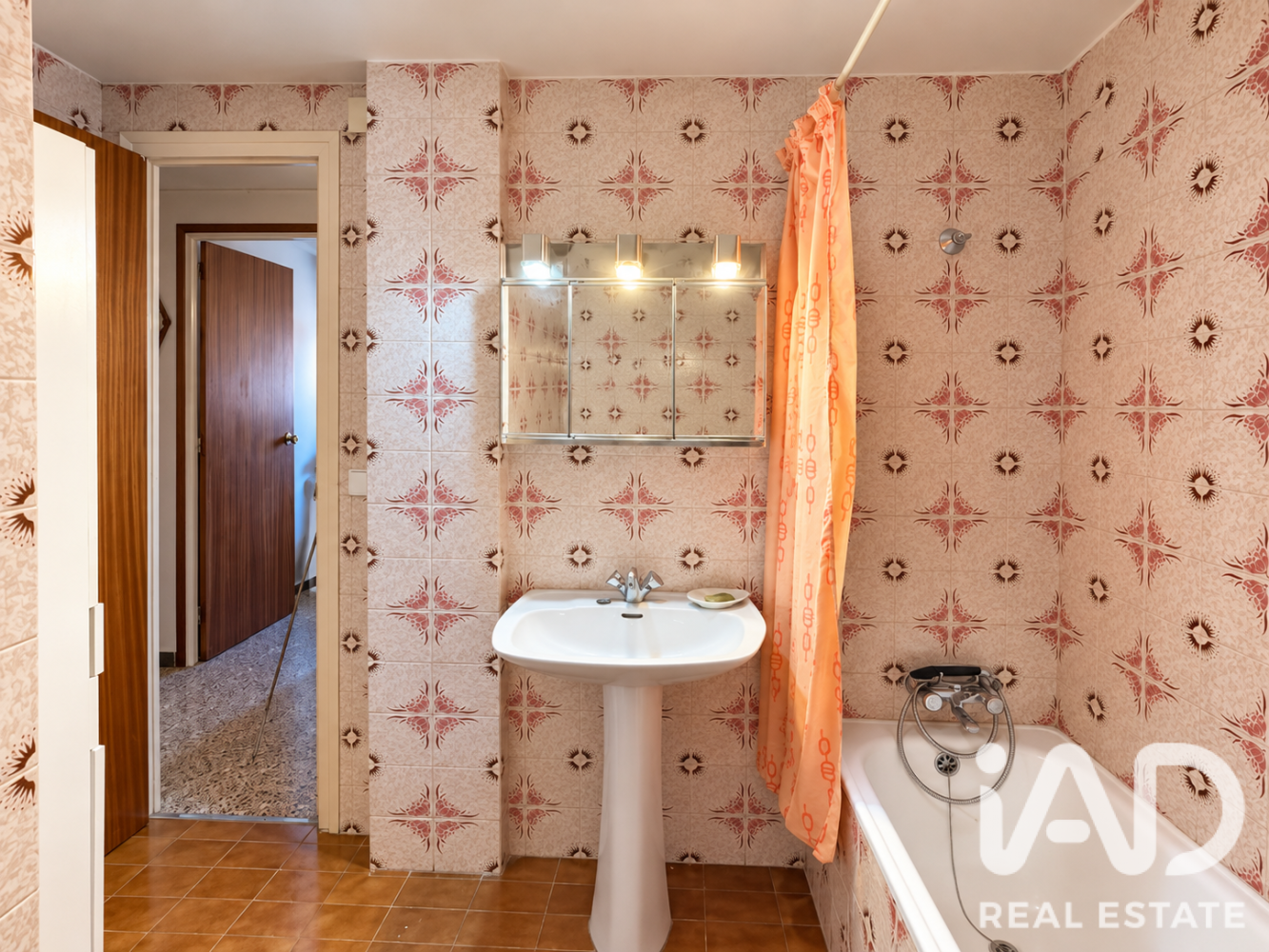 Apartment in Flix, Tarragona, Spain 3 bedrooms, 113 sq.m. No. 199530