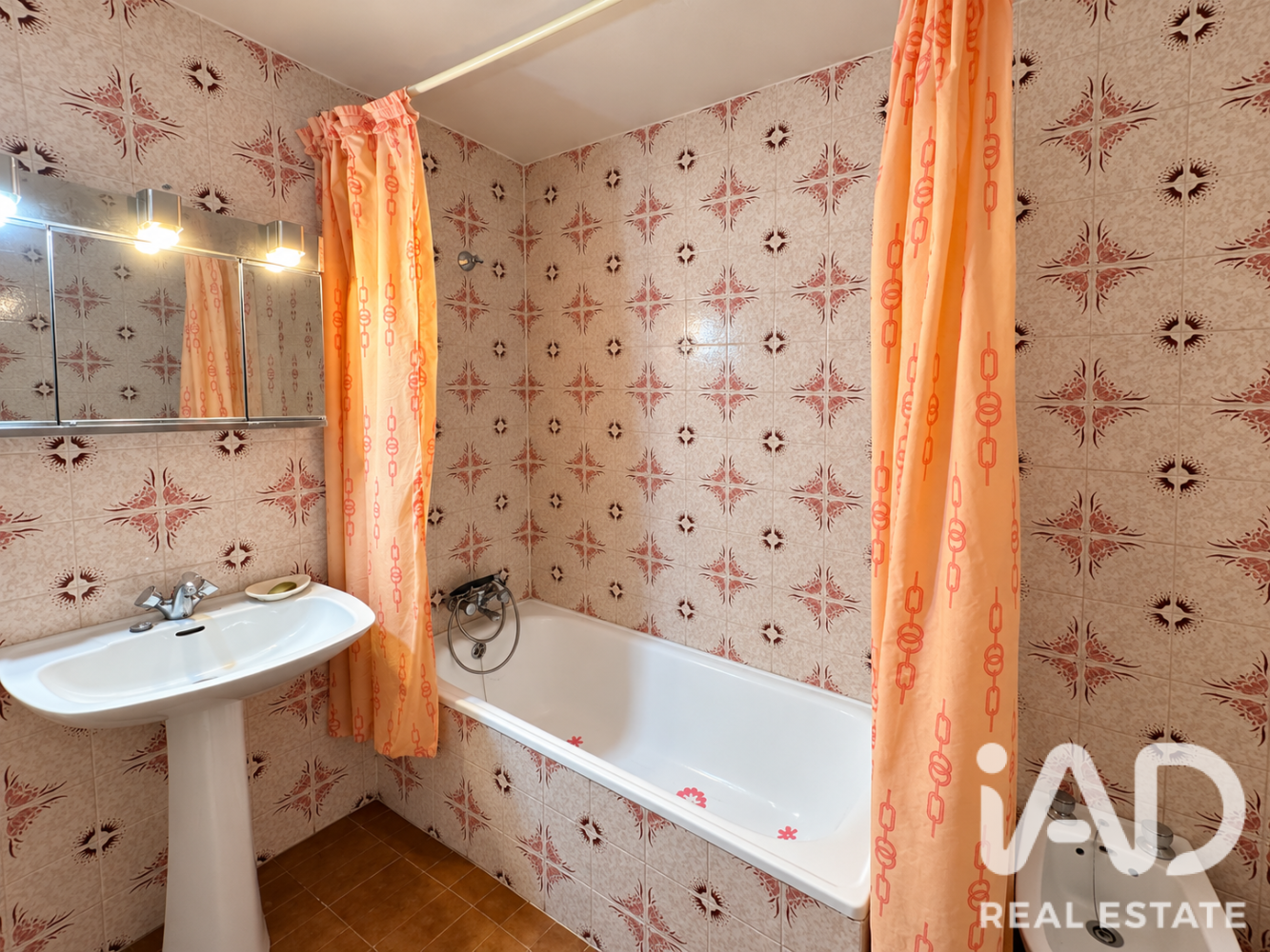 Apartment in Flix, Tarragona, Spain 3 bedrooms, 113 sq.m. No. 199530