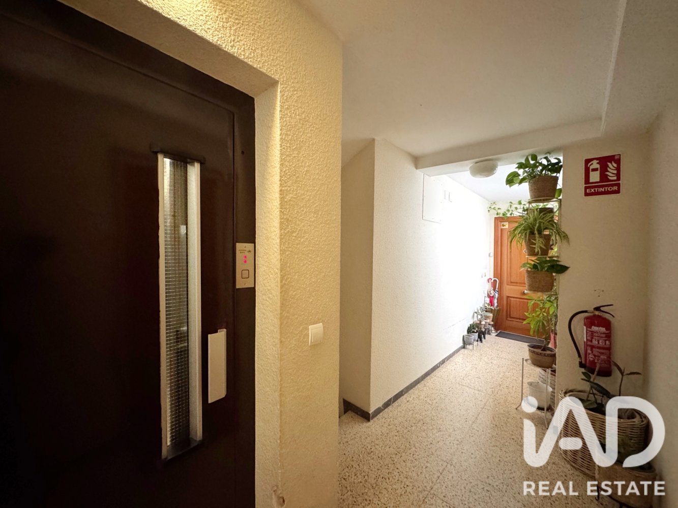 Apartment in Flix, Tarragona, Spain 3 bedrooms, 113 sq.m. No. 199530