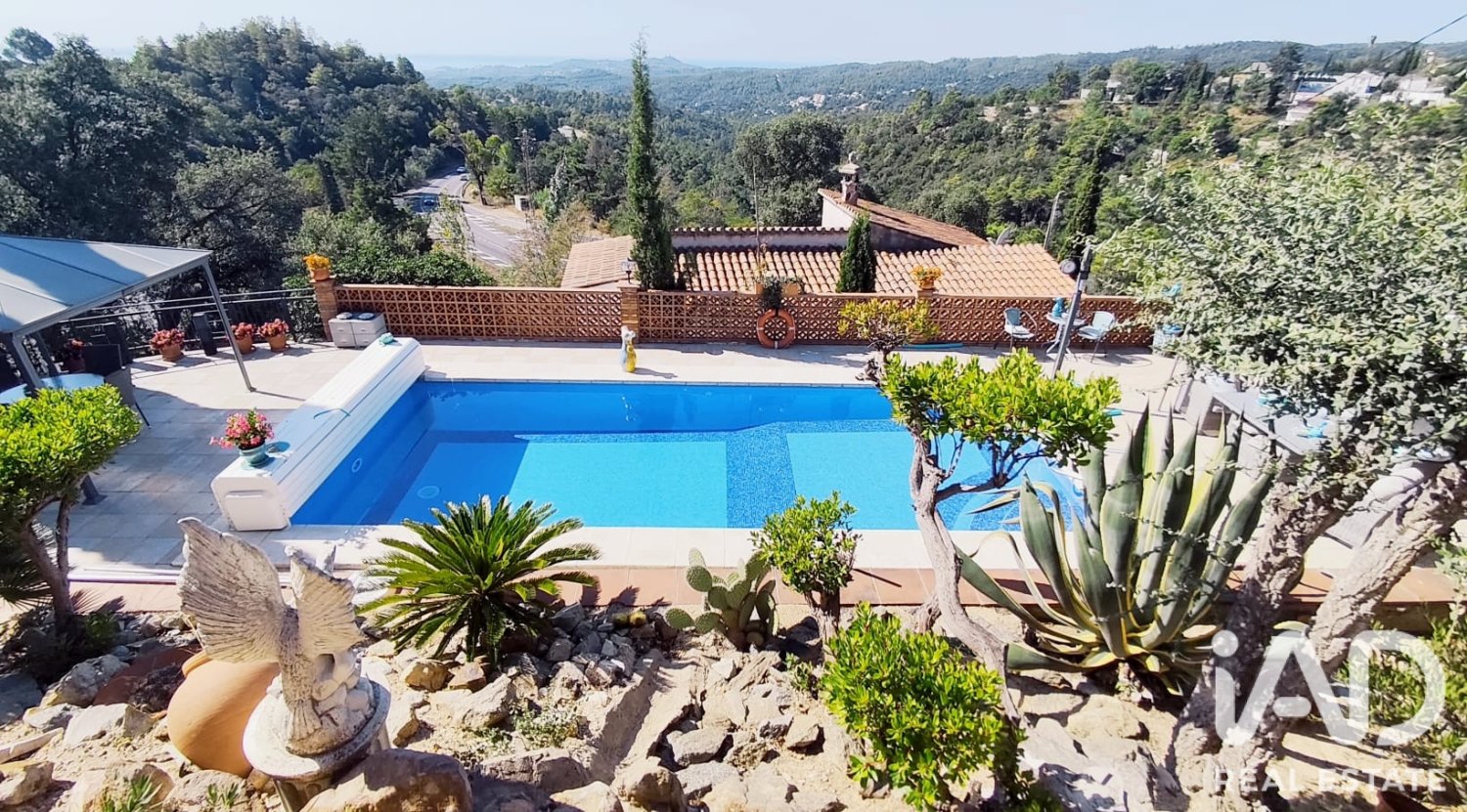 Māja Lloret de Mar, Girona, Spānijā 5 istabas, 303 m2 Nr. 197858