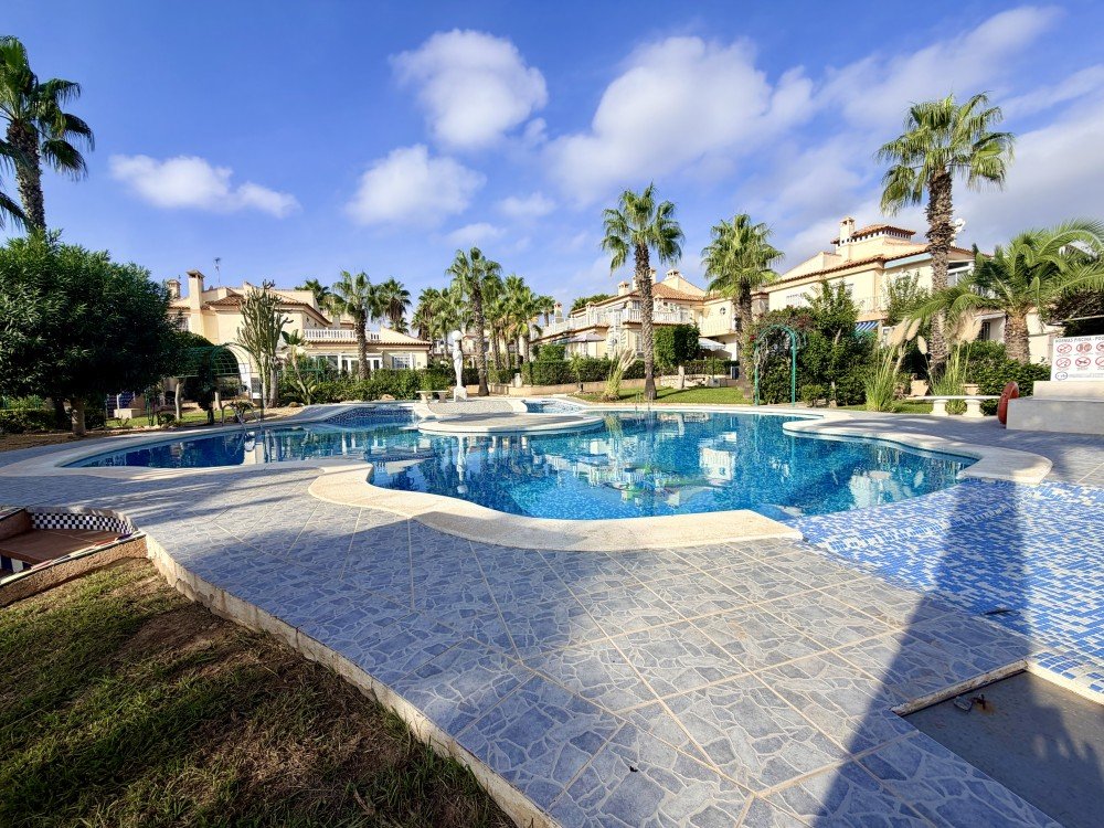 Bungalow in Torrevieja, Alicante, Spanien 2 Schlafzimmer, 74 m2 Nr. 198900