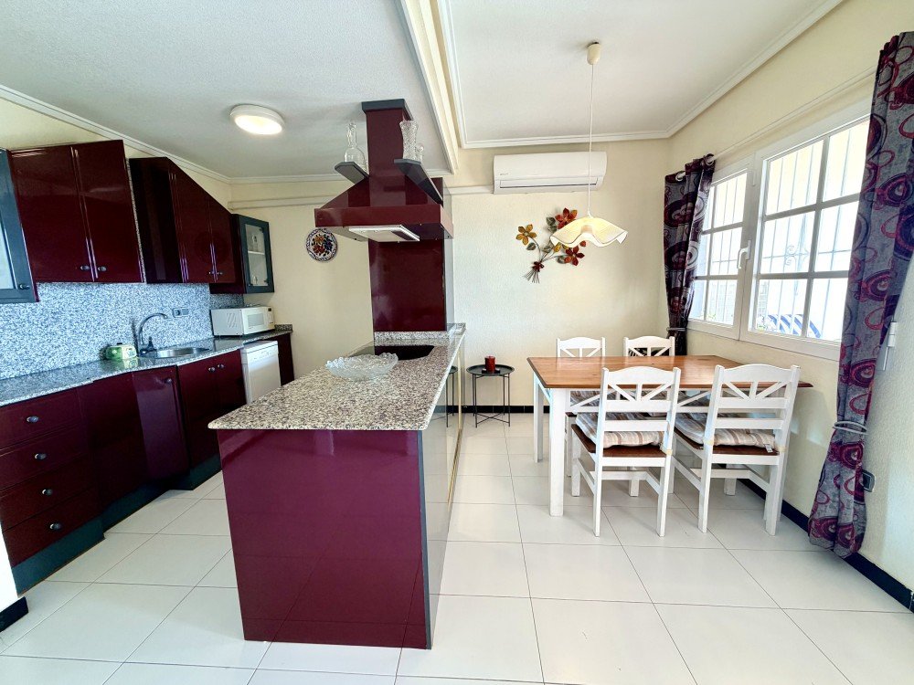 Bungalow in Torrevieja, Alicante, Spanien 2 Schlafzimmer, 74 m2 Nr. 198900