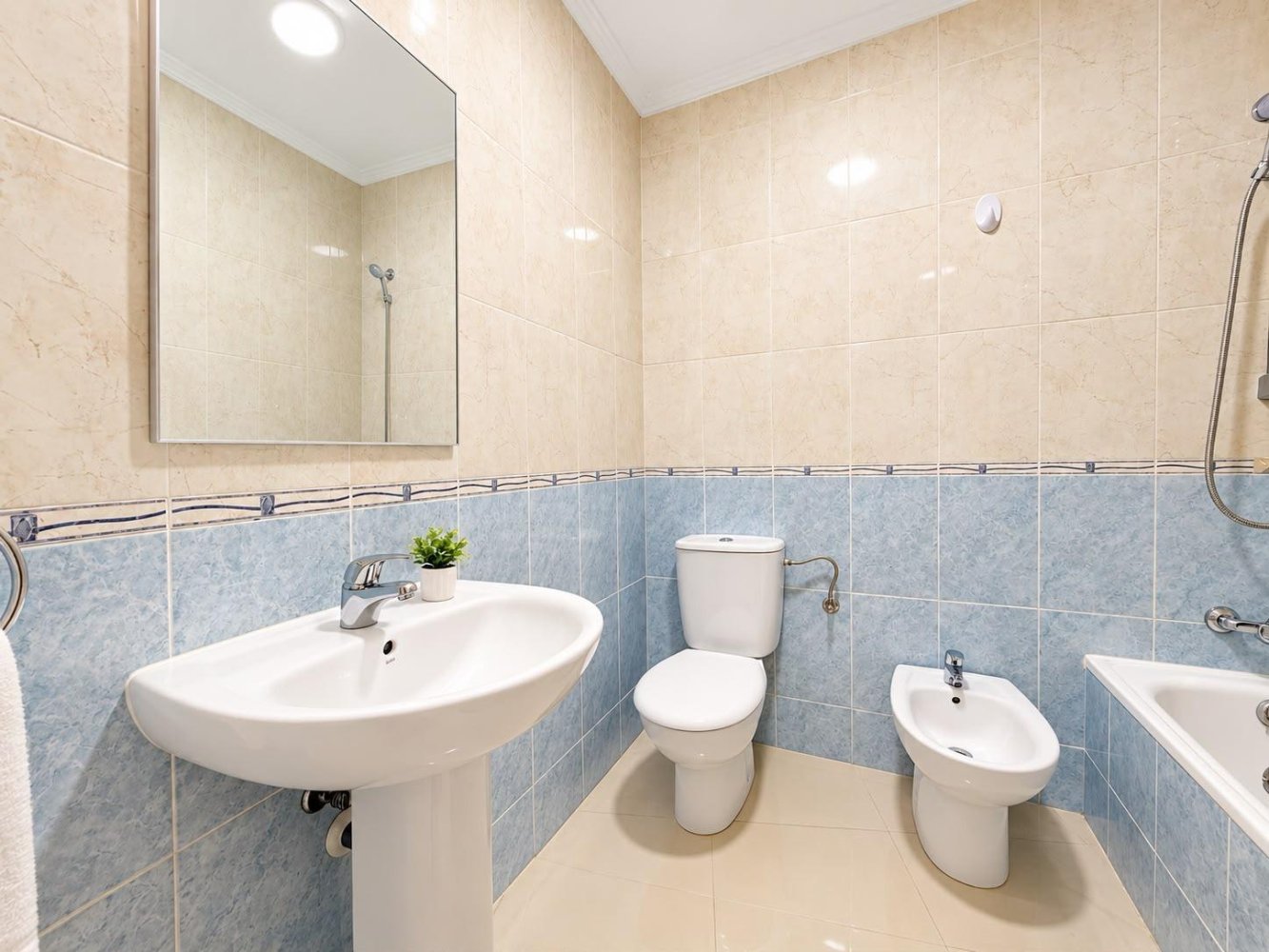Wohnung in Torrevieja, Alicante, Spanien 1 Schlafzimmer, 56 m2 Nr. 197323