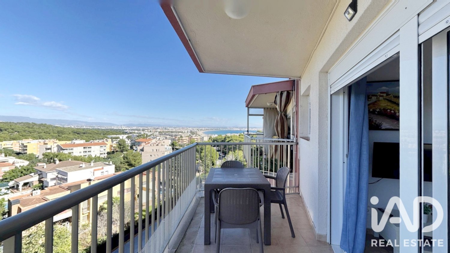 Apartment in Salou, Tarragona, Spain 2 bedrooms, 76 sq.m. No. 199537