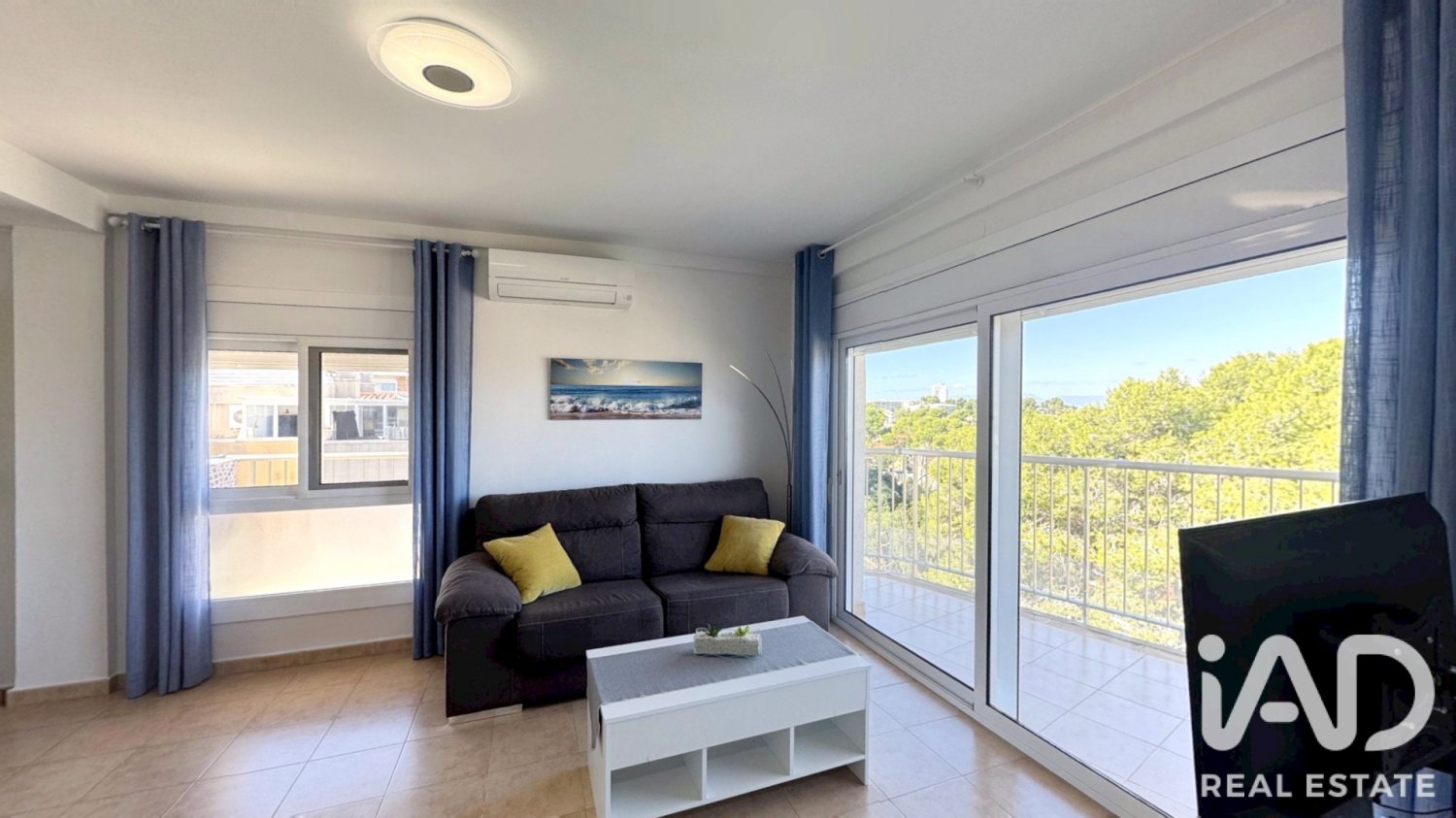 Apartment in Salou, Tarragona, Spain 2 bedrooms, 76 sq.m. No. 199537