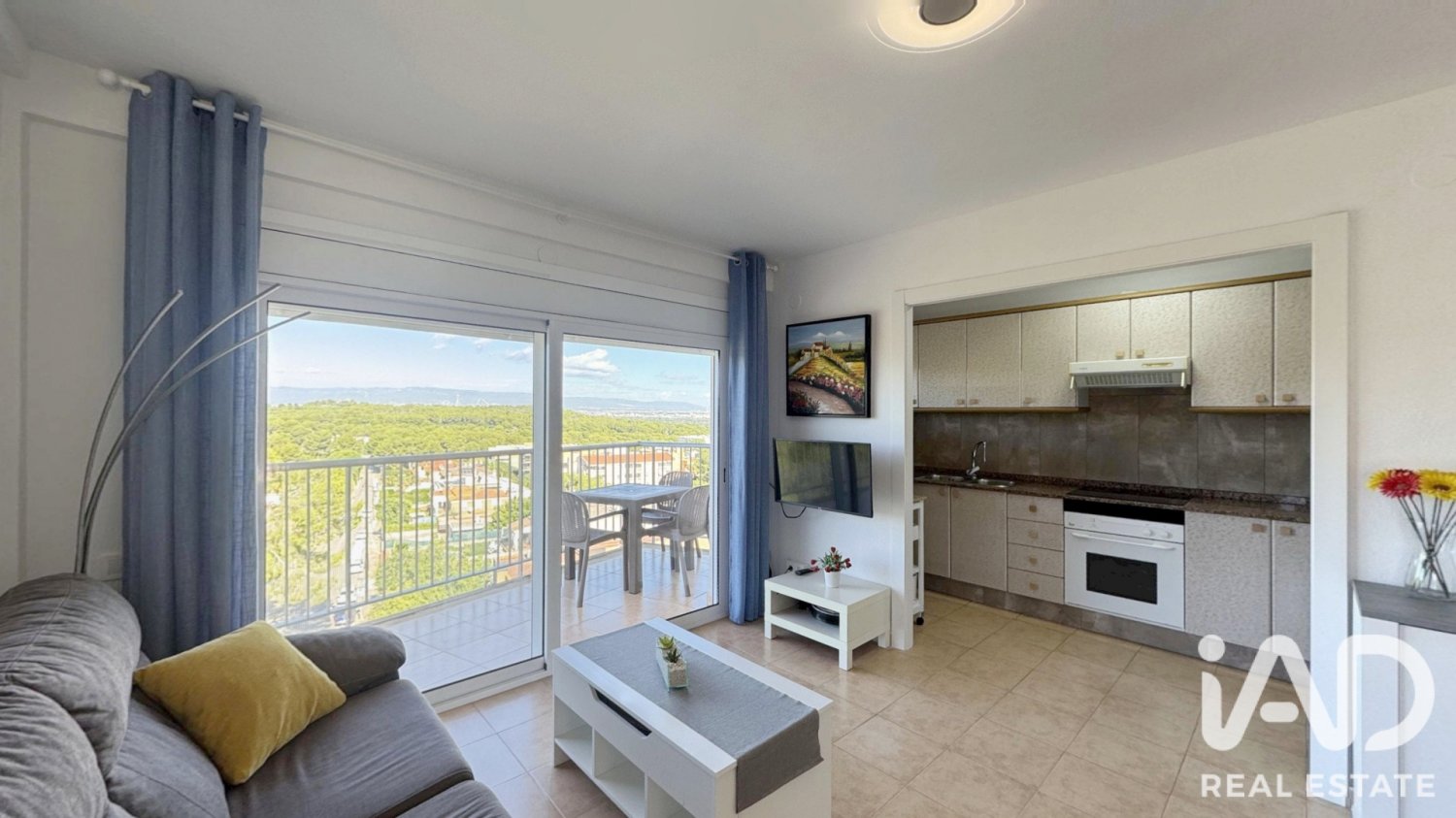 Apartment in Salou, Tarragona, Spain 2 bedrooms, 76 sq.m. No. 199537
