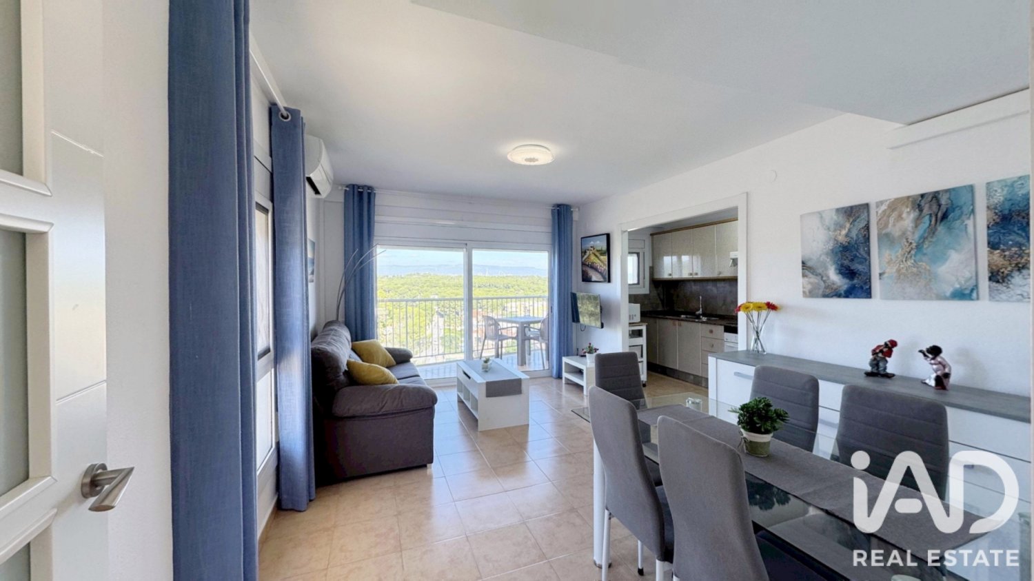 Apartment in Salou, Tarragona, Spain 2 bedrooms, 76 sq.m. No. 199537