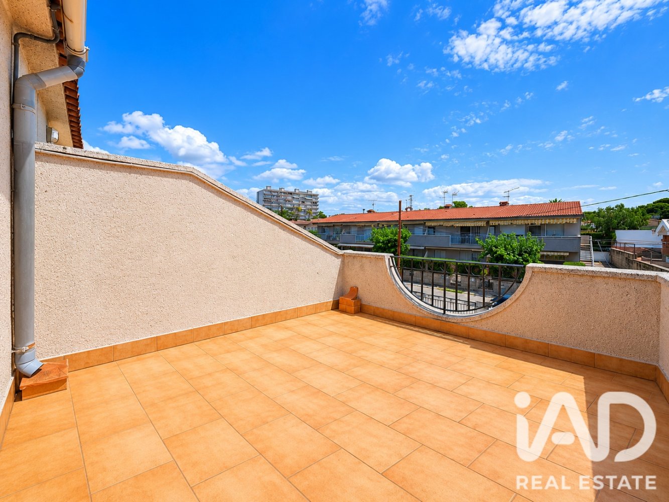 Townhouse in Cambrils, Tarragona, Spain 3 bedrooms, 141 sq.m. No. 199536