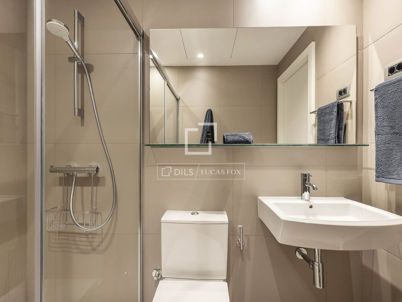 Apartment in Barcelona, Spain 2 bedrooms, 91 sq.m. No. 199175