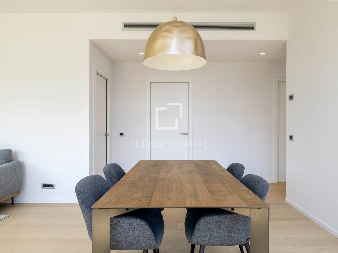 Apartment in Barcelona, Spain 2 bedrooms, 91 sq.m. No. 199175
