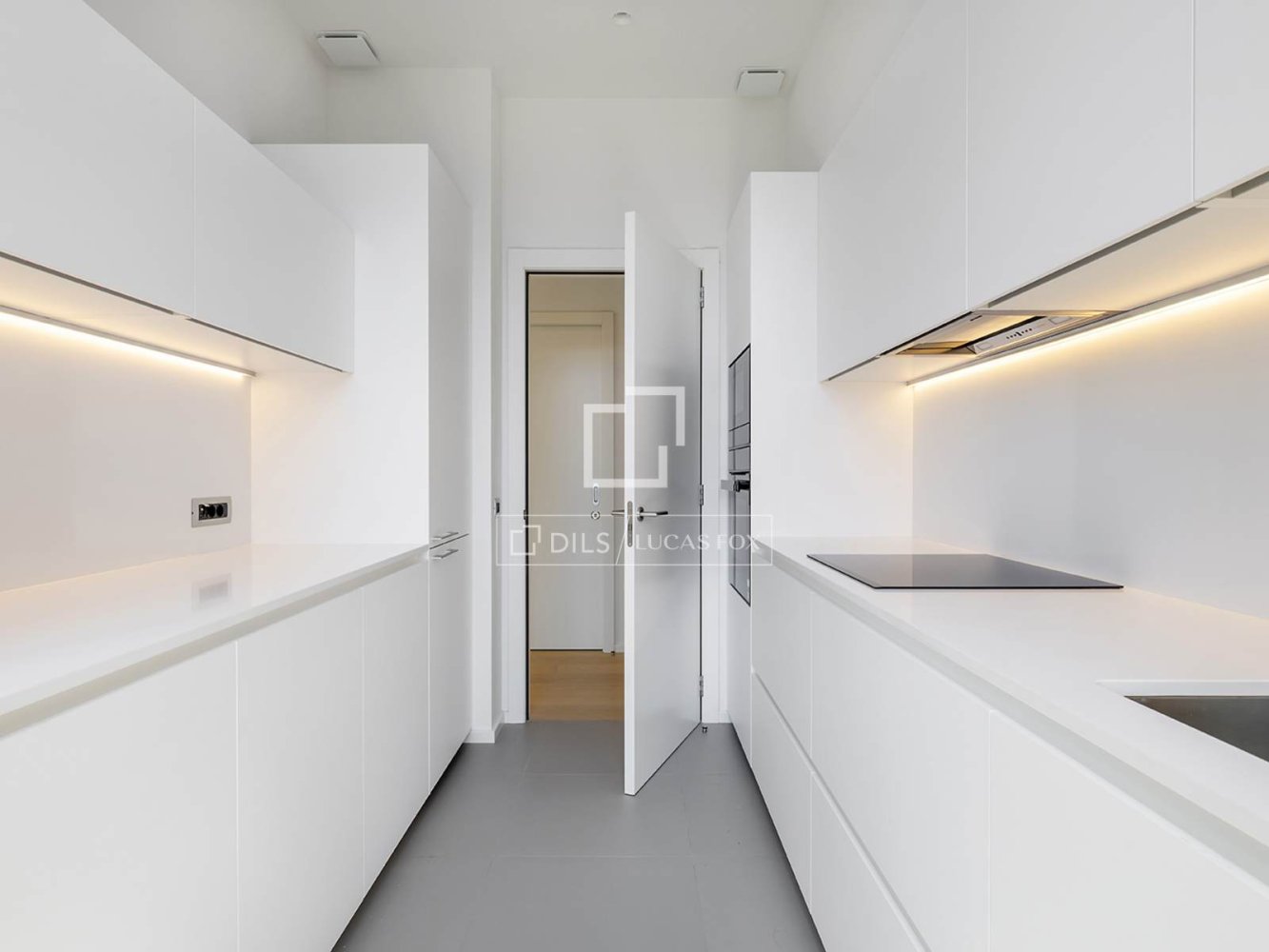 Apartment in Barcelona, Spain 2 bedrooms, 91 sq.m. No. 199175