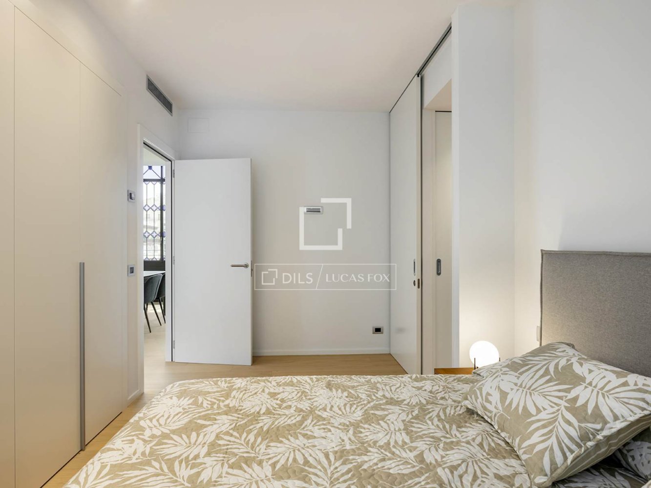 Apartment in Barcelona, Spain 2 bedrooms, 91 sq.m. No. 199175