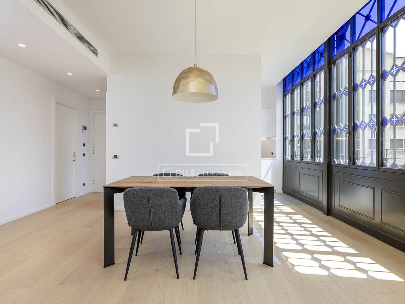 Apartment in Barcelona, Spain 2 bedrooms, 91 sq.m. No. 199175