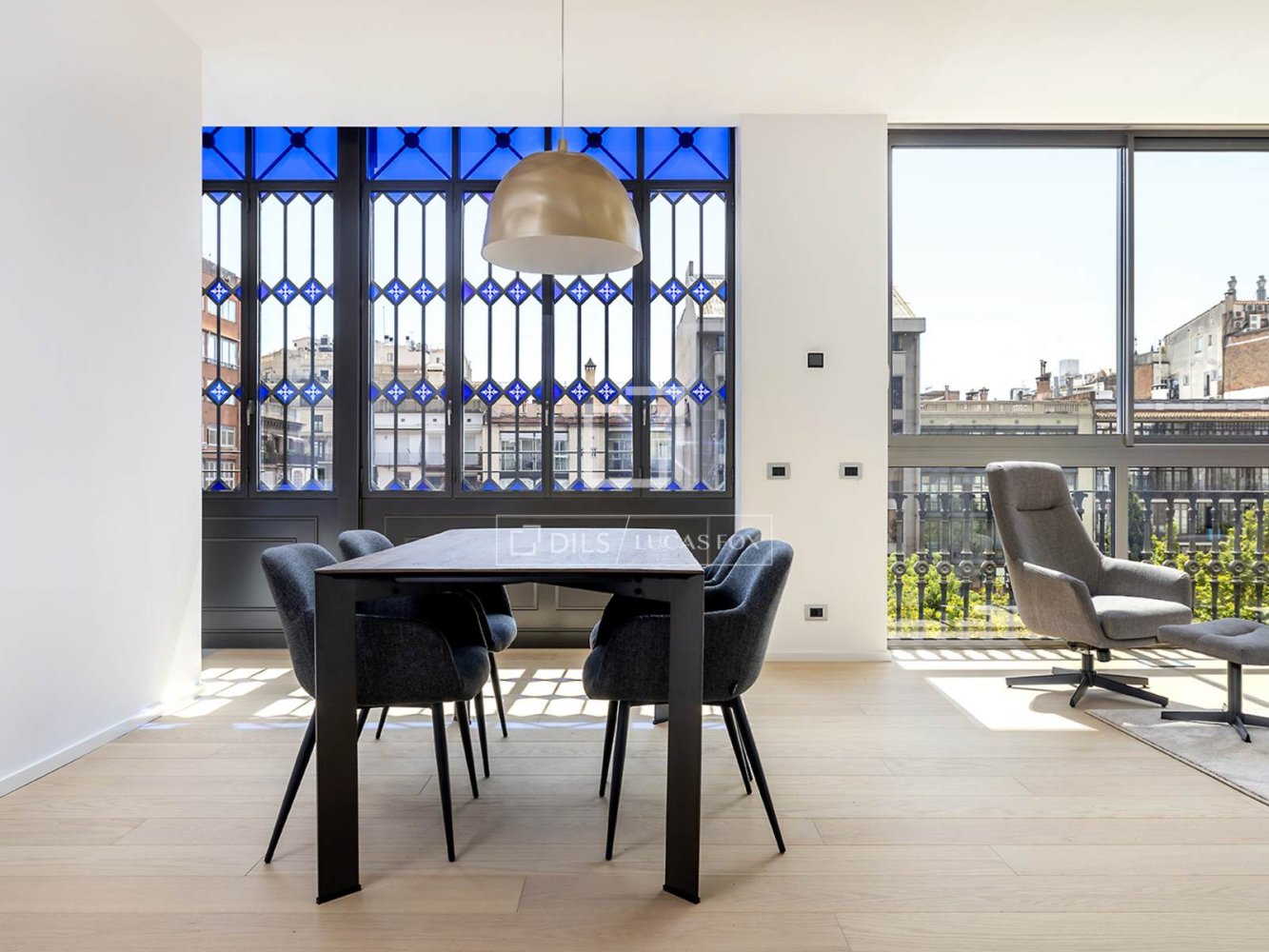 Apartment in Barcelona, Spain 2 bedrooms, 91 sq.m. No. 199175