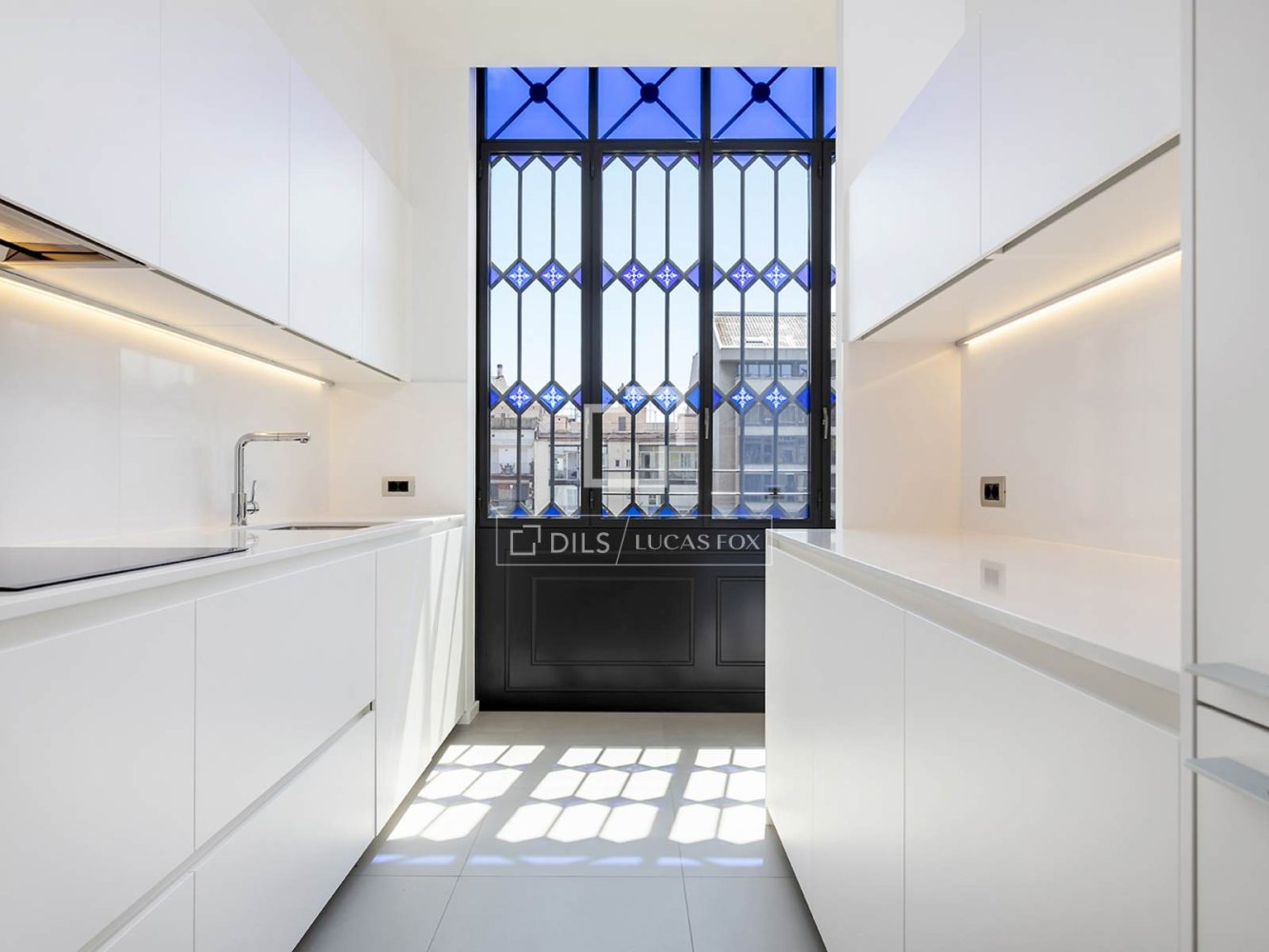 Apartment in Barcelona, Spain 2 bedrooms, 91 sq.m. No. 199175