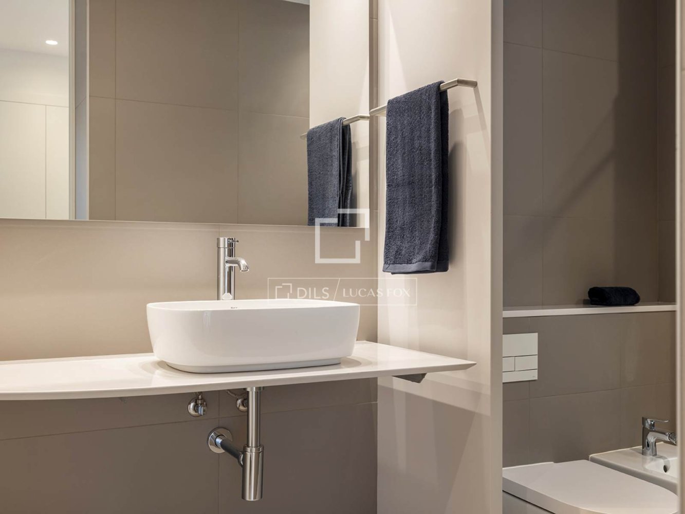 Apartment in Barcelona, Spain 2 bedrooms, 91 sq.m. No. 199175