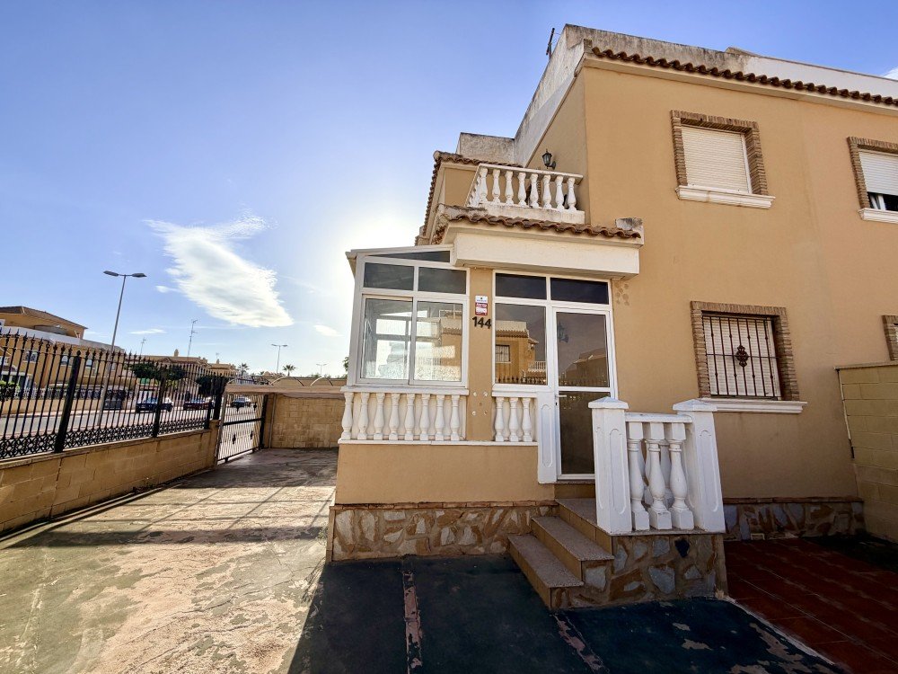Villetta a schiera a Ciudad Quesada, Alicante, Spagna 3 camere da letto, 125 mq. N° 198297