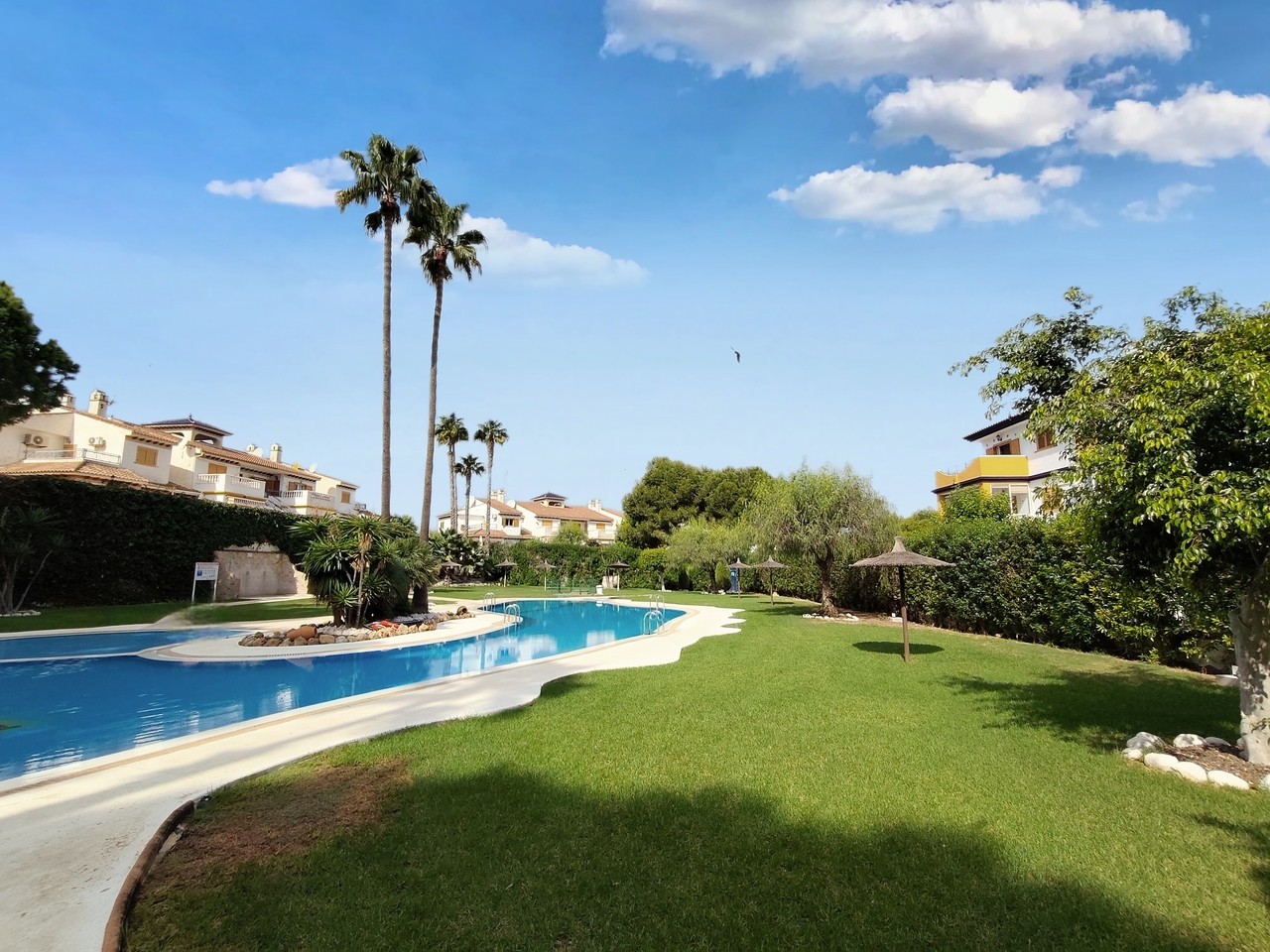 Appartamento a Mil Palmeras, Alicante, Spagna 2 camere da letto, 67 mq. N° 198302