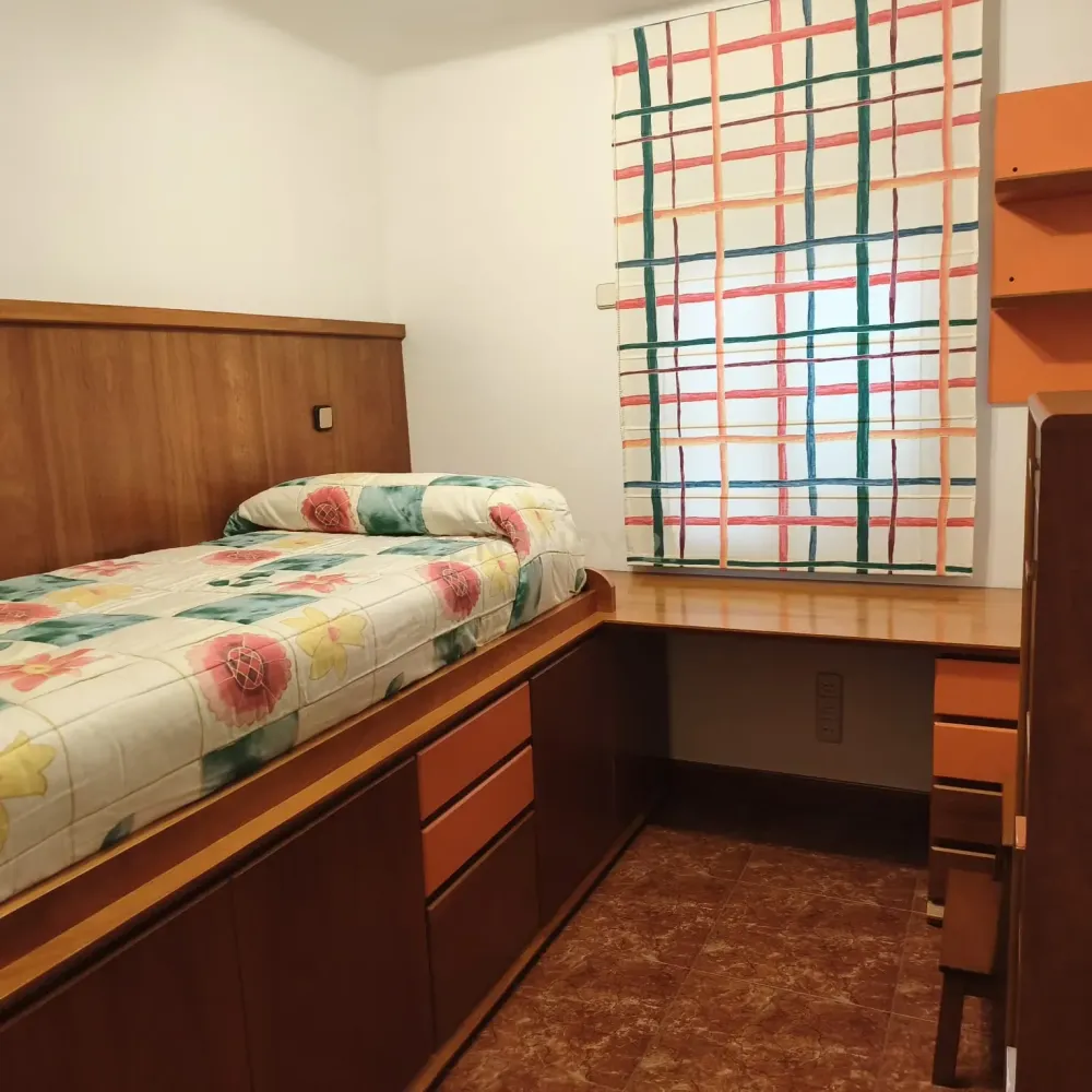 Lägenhet i Santa Coloma de Gramenet, Barcelona, Spanien 3 sovrum, 59 kvm. Nr. 198511