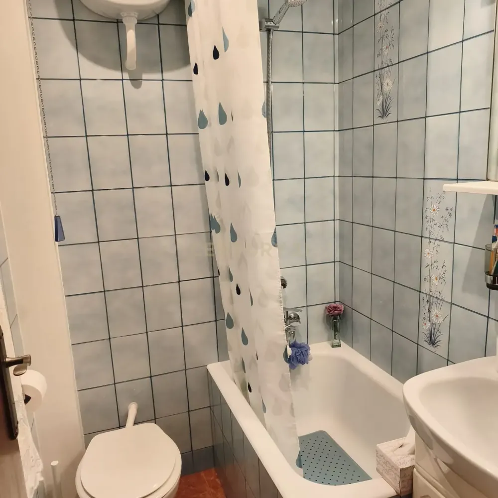 Lägenhet i Santa Coloma de Gramenet, Barcelona, Spanien 3 sovrum, 59 kvm. Nr. 198511