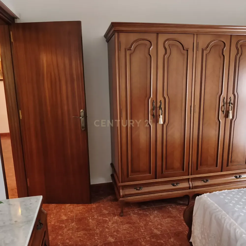 Lägenhet i Santa Coloma de Gramenet, Barcelona, Spanien 3 sovrum, 59 kvm. Nr. 198511