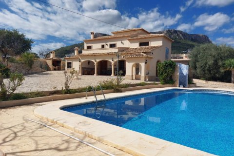 Villa in Calpe, Alicante, Spain 9 bedrooms, 280 sq.m. No. 199970