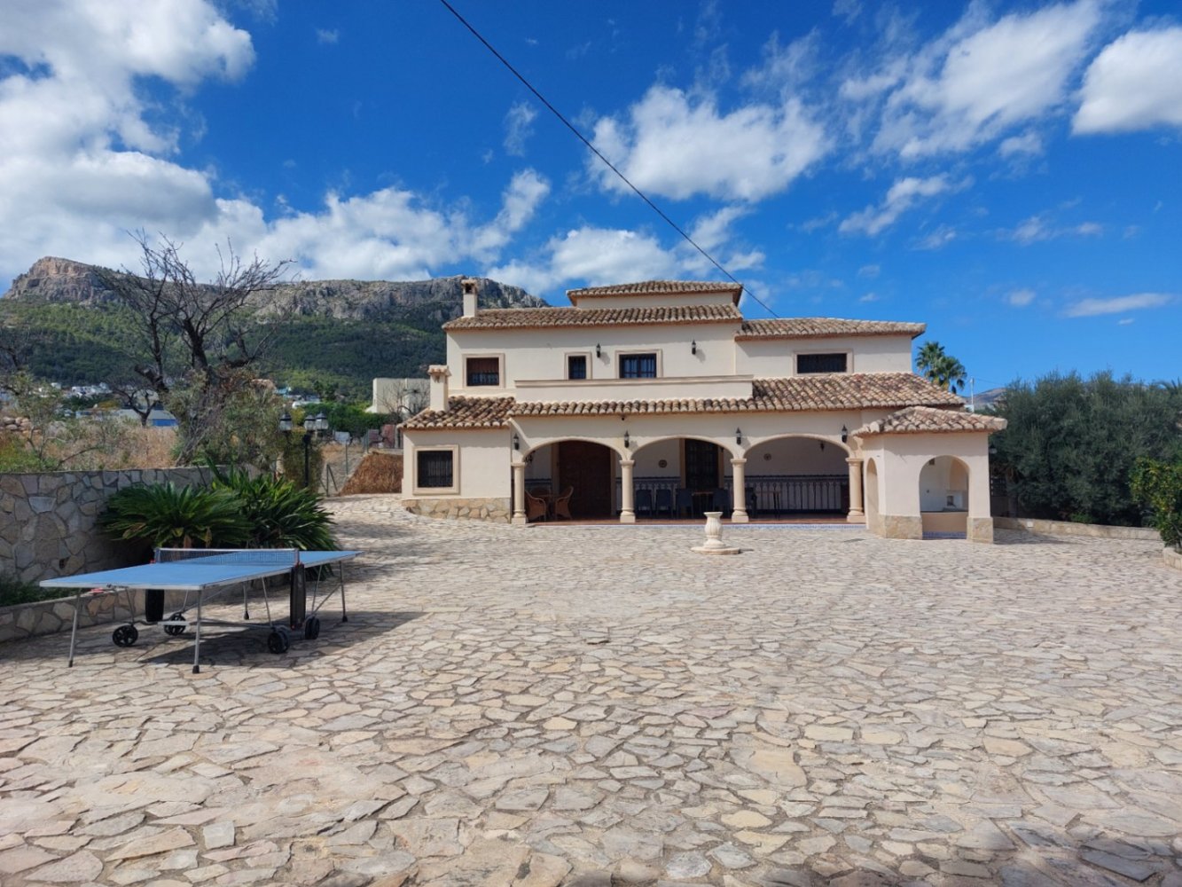 Villa in Calpe, Alicante, Spain 9 bedrooms, 280 sq.m. No. 199970