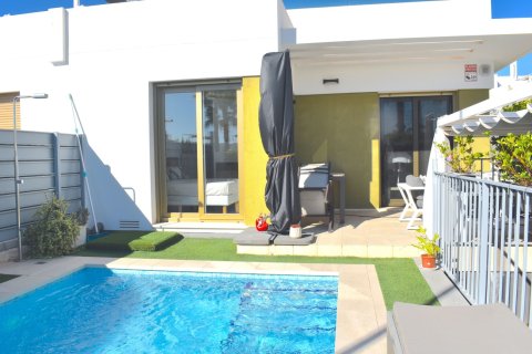 Villa à Vistabella, Alicante, Espagne 3 chambres, 100 m2 No. 198026