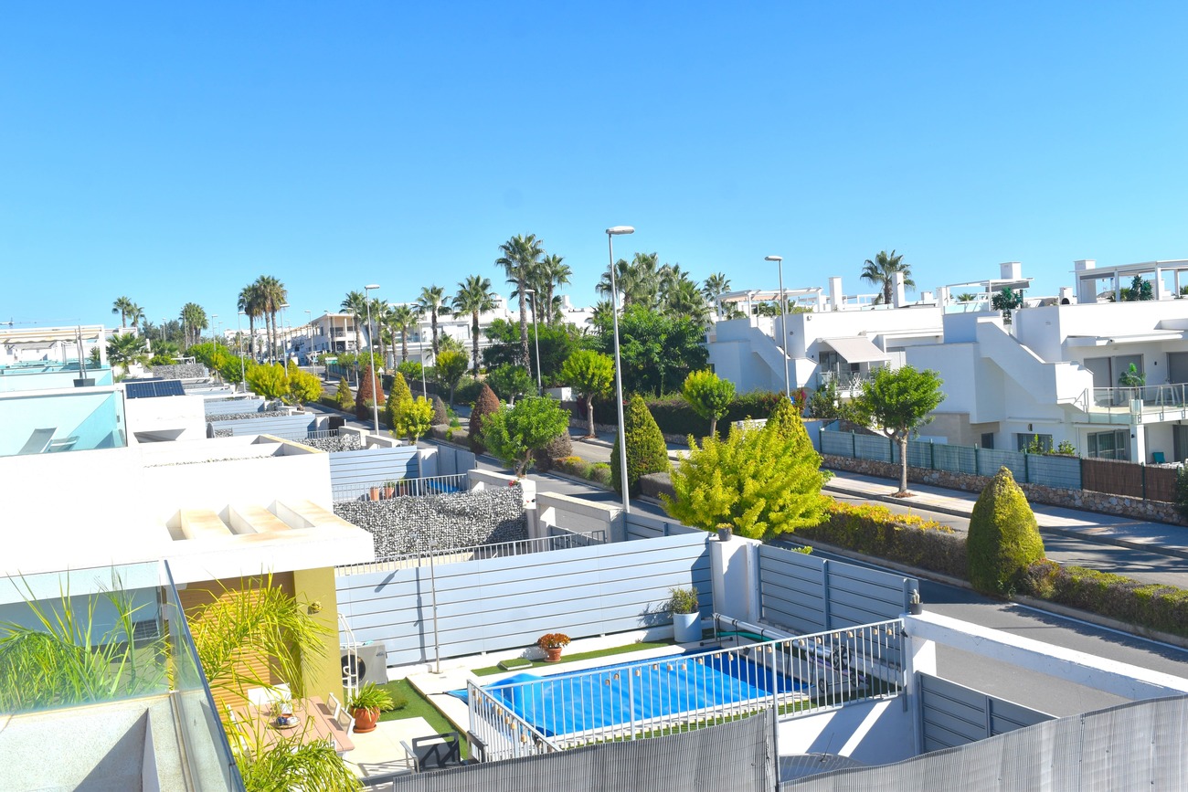 Villa à Vistabella, Alicante, Espagne 3 chambres, 100 m2 No. 198026