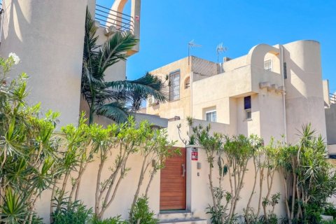 Townhouse in Torrevieja, Alicante, Spanien 2 Schlafzimmer, 54 m2 Nr. 197242