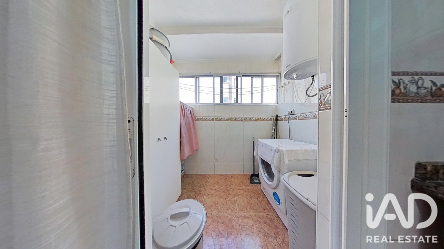 Apartment in Elda, Alicante, Spain 3 bedrooms, 142 sq.m. No. 197864