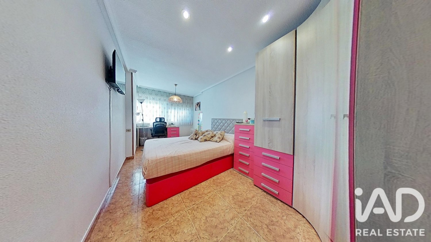 Apartment in Elda, Alicante, Spain 3 bedrooms, 142 sq.m. No. 197864