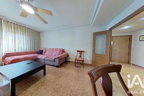 Apartment in Elda, Alicante, Spain 3 bedrooms, 142 sq.m. No. 197864